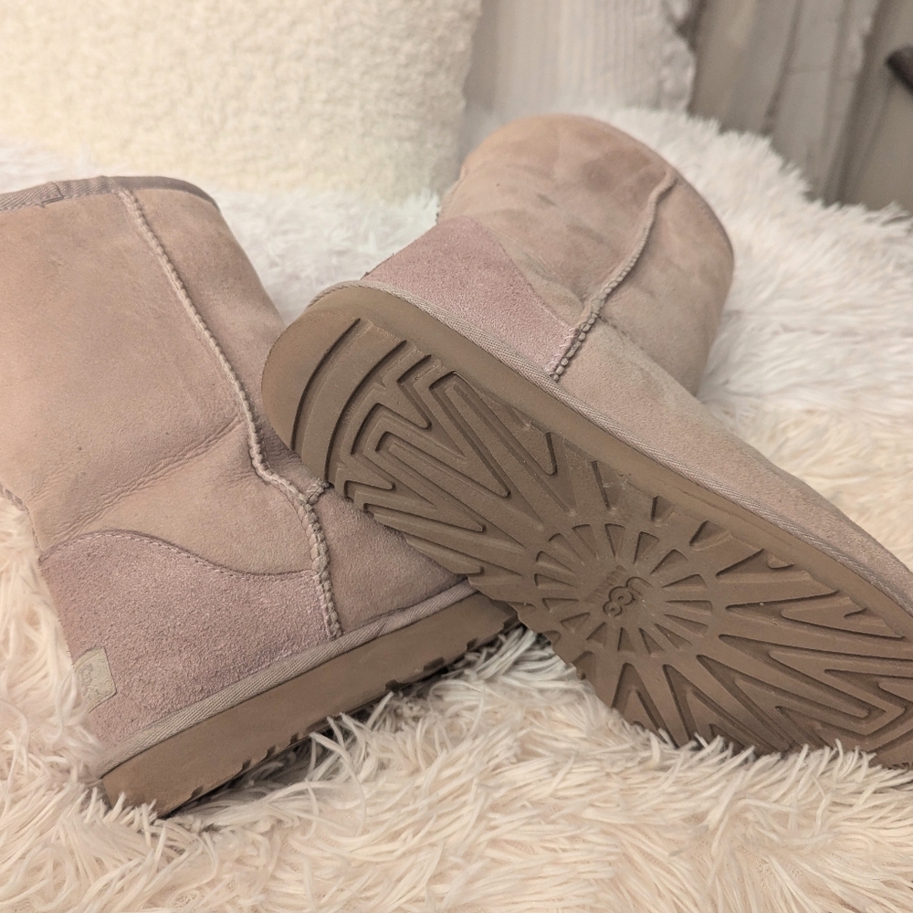 Uggs Authentic - image 1